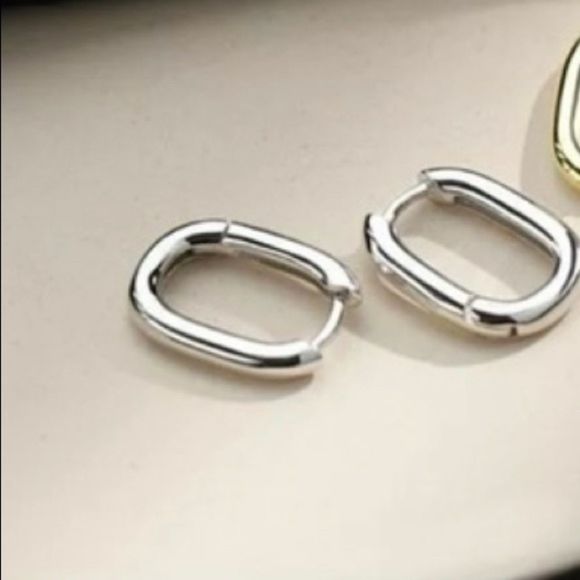 The Silver Geo Hoop. Dainty huggie earrings stamped 925 - Picture 7 of 8